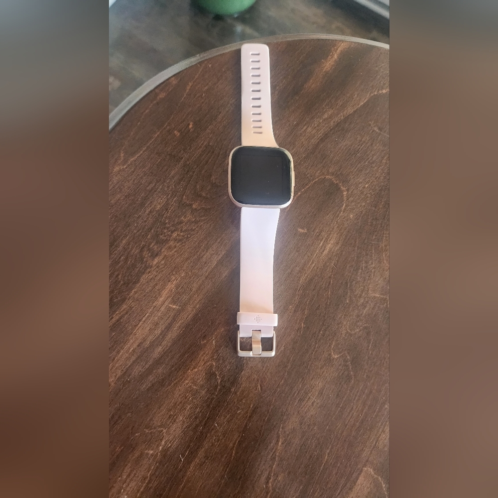 Fitbit Versa 2 - Picture 3 of 4